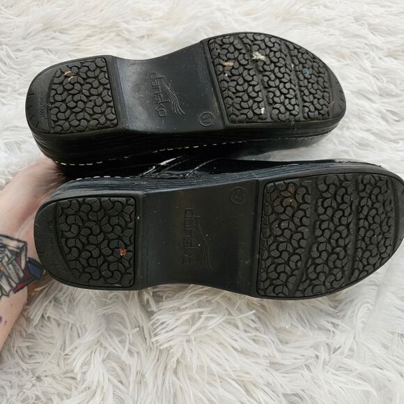 Dansko Black Clogs Shiny Leather Size 37 - Picture 5 of 6